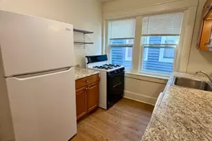 218 Hastings St, Pittsburgh, PA 15206 - Photo 4