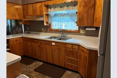 52 Edgewood Drive, Pymatuning Township, PA 16125 - Photo 8