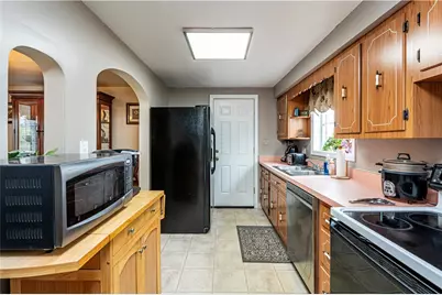 168 Carmella Dr, White Oak, PA 15131 - Photo 16