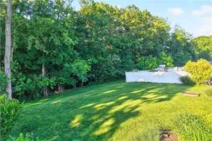 1805 Cedaridge Dr, South Park, PA 15129 - Photo 24