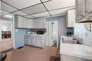 381 Sugarcreek Dr, Sugarcreek Boro, PA 16323 - Photo 18