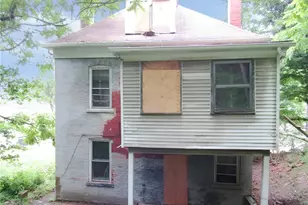 1058 Blackadore St, Homewood Brushton, PA 15221 - Photo 2