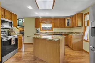 2085 Frew Mill Rd, Shenango Township, PA 16101 - Photo 12