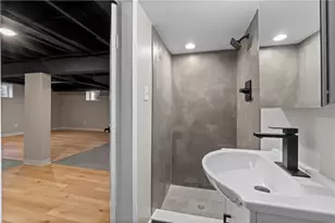 350 Ridgewood Ave, Pittsburgh, PA 15229 - Photo 20