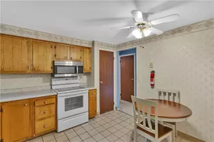 721 Pine Valley Dr, Pittsburgh, PA 15239 - Photo 12