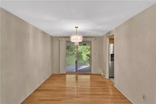721 Pine Valley Dr, Pittsburgh, PA 15239 - Photo 10