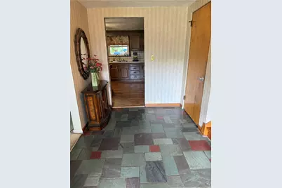 2753 Valleyview Dr, Lower Burrell, PA 15068 - Photo 6