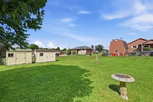 100 Burbank Dr, Hempfield Township, PA 15642 - Photo 32