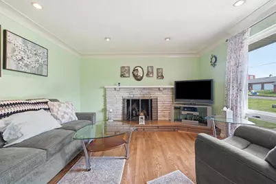 100 Burbank Dr, Hempfield Township, PA 15642 - Photo 6