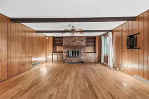 2060 Aldergrove Dr, Pittsburgh, PA 15101 - Photo 6