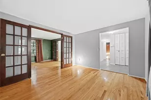 2060 Aldergrove Dr, Pittsburgh, PA 15101 - Photo 10