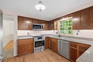 2060 Aldergrove Dr, Pittsburgh, PA 15101 - Photo 20