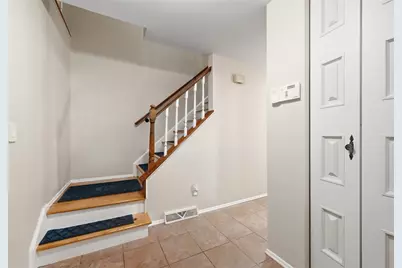 2060 Aldergrove Drive, Pittsburgh, PA 15101 - Photo 4