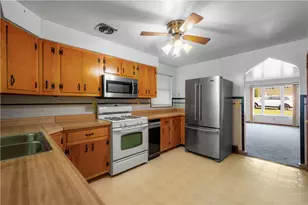 1599 Collier Ave, Heidelberg, PA 15106 - Photo 10