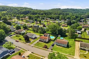 320 Sunridge Dr, Economy, PA 15042 - Photo 36