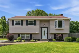 320 Sunridge Dr, Economy, PA 15042 - Photo 2