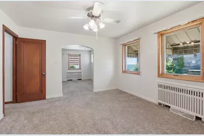 411 Phillips Avenue, Stowe Township, PA 15136 - Photo 8