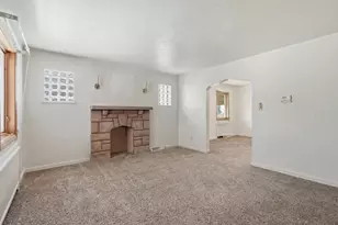 411 Phillips Ave, Stowe Township, PA 15136 - Photo 4