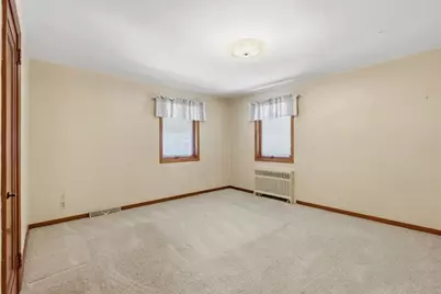 411 Phillips Avenue, Stowe Township, PA 15136 - Photo 16