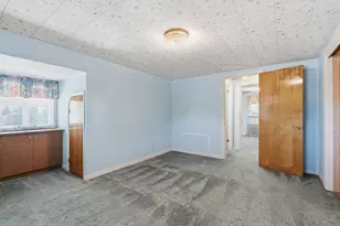 411 Phillips Ave, Stowe Township, PA 15136 - Photo 18