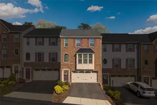 506 Aprilmae Way, Ross Twp, PA 15237 - Photo 2