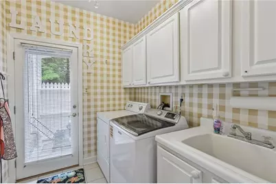 2516 Heartwood Dr, Pittsburgh, PA 15241 - Photo 16