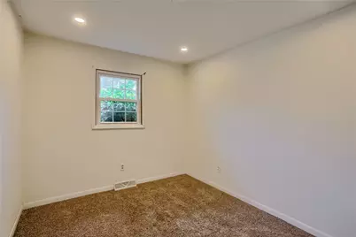 220 Oak Park Ln, Union Township, PA 16101 - Photo 20
