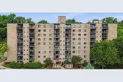 1400 Smokey Wood Dr #601, Pittsburgh, PA 15218 - Photo 2