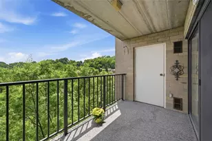 1400 Smokey Wood Dr, Pittsburgh, PA 15218 - Photo 6