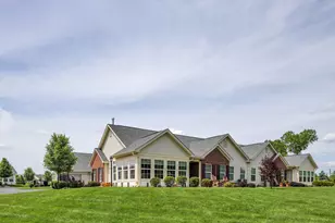 6153 Heatherfield Ct, Lancaster Township, PA 16037 - Photo 2