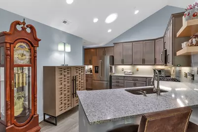6153 Heatherfield Ct, Lancaster Township, PA 16037 - Photo 18