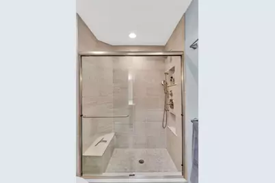 6153 Heatherfield Ct, Lancaster Township, PA 16037 - Photo 28