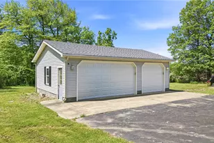 2310 S Keel Ridge Rd, Hermitage, PA 16148 - Photo 2