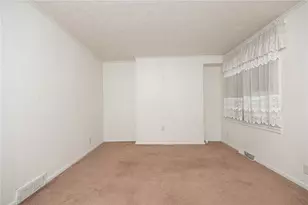 2045 Veronica St, Pittsburgh, PA 15212 - Photo 8