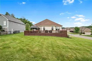 101 Quaker Ridge Ct, Ohioville, PA 15009 - Photo 4