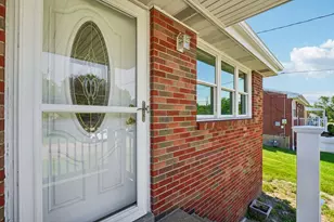 128 Louis Dr, Stowe Township, PA 15136 - Photo 2