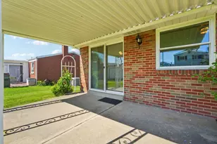 128 Louis Dr, Stowe Township, PA 15136 - Photo 32