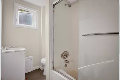 906 1st St, McKees Rocks, PA 15136 - Photo 24