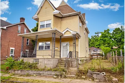 906 1st St, McKees Rocks, PA 15136 - Photo 2