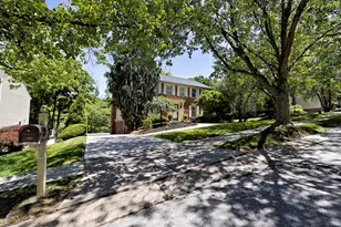 132 Marshall Dr, Pittsburgh, PA 15228 - Photo 2
