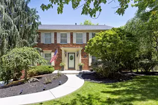 132 Marshall Dr, Pittsburgh, PA 15228 - Photo 1