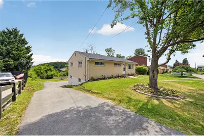 2823 Wohleber St, Pittsburgh, PA 15212 - Photo 2