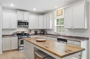 174 Broadstone Dr, Adams Township, PA 16046 - Photo 10