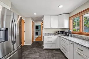943 Biltmore Ave, Pittsburgh, PA 15216 - Photo 10