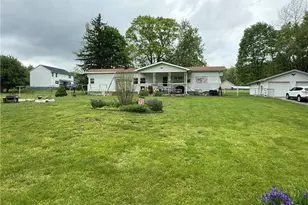 553 Seward St, Saint Clair Township, PA 15954 - Photo 2