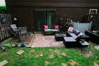 515 Kingsberry Ct, Ross Twp, PA 15237 - Photo 8