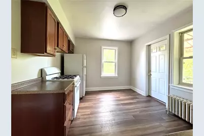 521 Wampum Ave #1, Ellwood City, PA 16117 - Photo 2