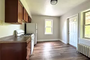 521 Wampum Ave, Ellwood City, PA 16117 - Photo 2