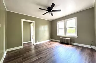 521 Wampum Ave, Ellwood City, PA 16117 - Photo 4