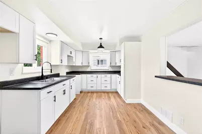 237 Allen Ave, Donora, PA 15033 - Photo 12